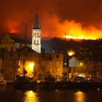 Croatie : un immense incendie ravage l'île de Brač