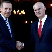 Relations Grèce-Turquie : premier défi pour le gouvernement Papandréou
