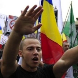 Roumanie : l'extrême droite au cœur du pouvoir