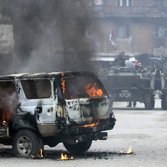 La Kfor et la Minuk reprennent le tribunal : violentes émeutes à Mitrovica