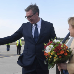 Tournée générale : Angela Merkel fait ses adieux aux Balkans