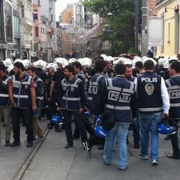 Turquie : violente répression policière à l'occasion du premier anniversaire de Gezi