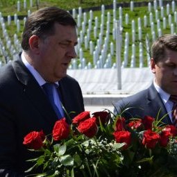 Bosnie-Herzégovine : Milorad Dodik rend (enfin) hommage aux victimes de Srebrenica