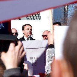 Élections au Kosovo : la diaspora va-t-elle assurer le triomphe de Vetëvendosje ?