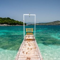Tourisme été 2025 (2/5) | Albanie, étoile montante du tourisme méditerranéen : entre engouement et désillusion