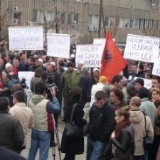 Kosovo : manifestation à Pristina contre le plan des Nations unies