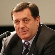 Republika Srpska : Dodik accuse le SDS d'être responsable du génocide de Srebrenica