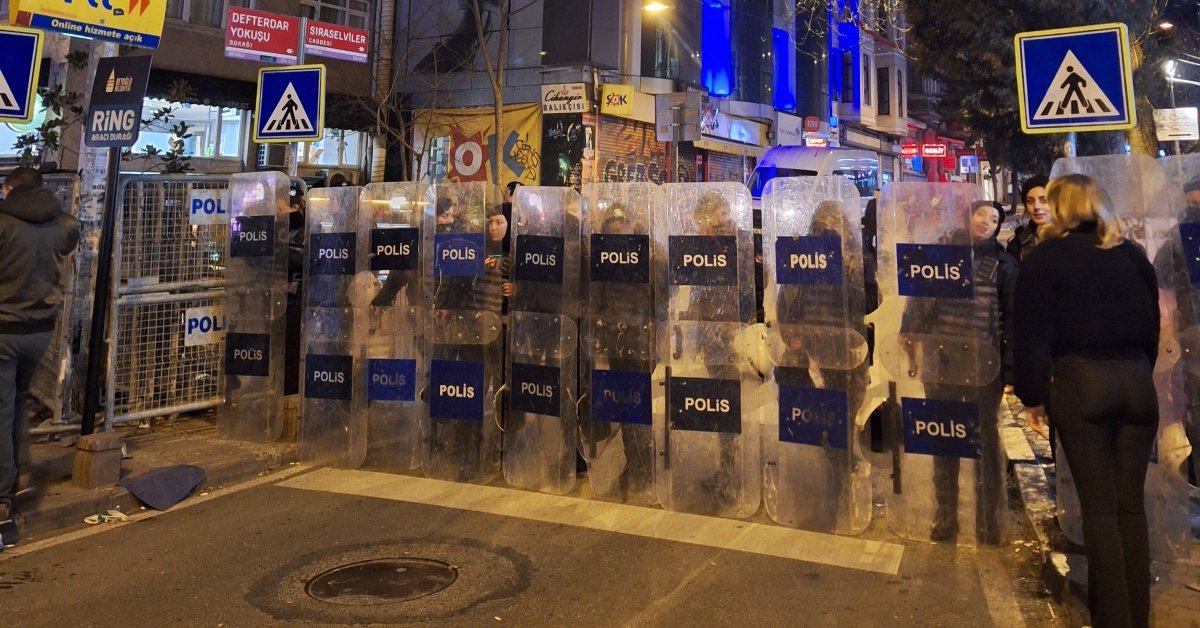 Turquie : un journaliste français interpellé lors d'un rassemblement du parti pro-kurde DEM