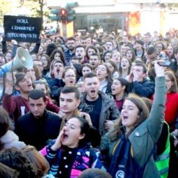 Albanie : la révolte étudiante, le néo-libéralisme et la fin de la transition