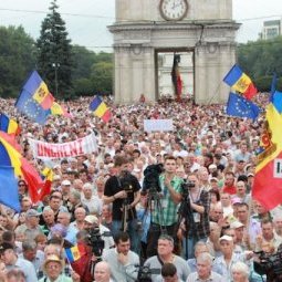 Corruption en Moldavie : la rue réclame la démission du Président Timofti