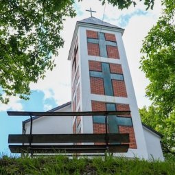 Kosovo : à Brus, cousins catholiques et musulmans vivent en paix