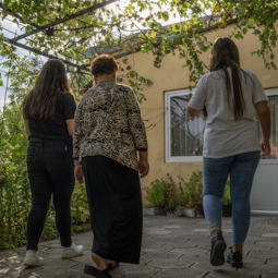 Kosovo : après le départ des jeunes, la grande solitude des personnes âgées