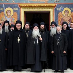 Serbie : la campagne est ouverte pour la succession du patriarche Irinej