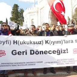 Turquie : les victimes des purges essaient de résister à la « mort civile »
