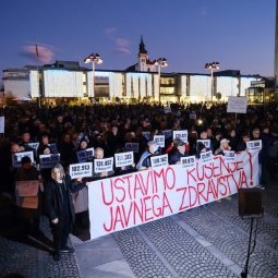 Slovénie : grande mobilisation citoyenne pour sauver la santé publique