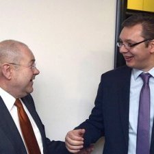 Mercato gouvernemental en Serbie : Aleksandar Vučić rallie le SPS et les Hongrois de Voïvodine