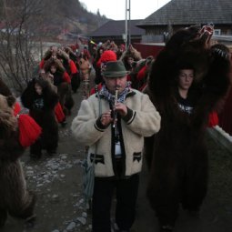 Diaporama | Roumanie : la danse des ours pour chasser les mauvais esprits