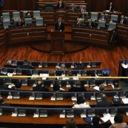 Kosovo : élections législatives anticipées le 8 juin