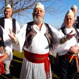 Albanie : une chanson polyphonique pour « remercier » Erdoğan