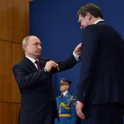 Poutine renforce-t-il son influence dans les Balkans ?