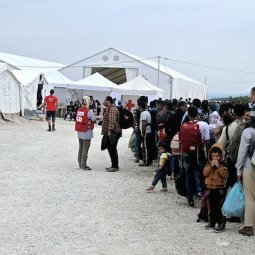 Crise des réfugiés : la Macédoine envisage la construction d'une clôture à la frontière grecque