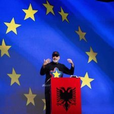 Albanie : rêve européen, promesses futuristes, scandales de corruption et dérive autoritaire