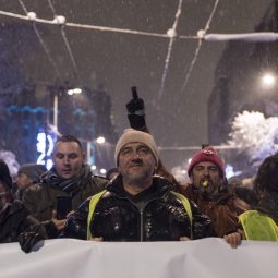 Un an de manifestations : pourquoi la révolte ne s'étend-elle pas en Serbie ?