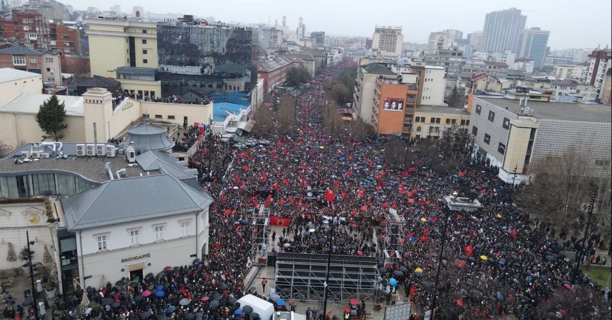Kosovo : Mobilisation à Pristina pour les anciens dirigeants de l'UÇK jugés à La Haye