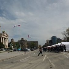Serbie : un « gouvernement de guerre » pour mater la révolte