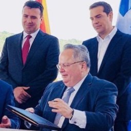 Tsipras et Zaev ensemble pour défendre l'accord de Prespa entre la Grèce et la Macédoine du Nord