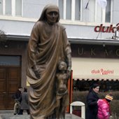 Le monde albanais célèbre en grande pompe le centenaire de Mère Teresa