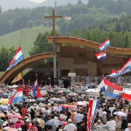 Bleiburg : la grand-messe oustachie bientôt interdite ?