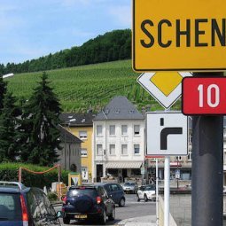 Le Kosovo obtient (en théorie) la levée des visas pour l'Espace Schengen