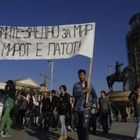 Macédoine : 2000 personnes ont marché pour la paix dans les rues de Skopje