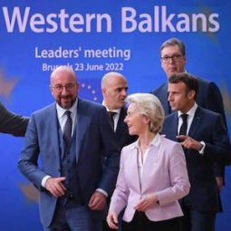 Balkans occidentaux : l'élargissement ou « la faillite de l'Union européenne »