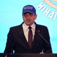 Présidentielle « 2.0 » dans une Roumanie en polycrise