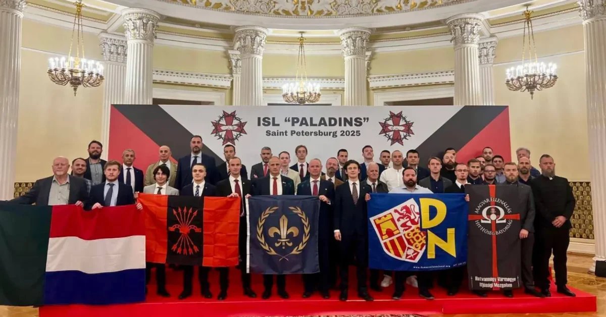 La Serbie et les « Paladins » : une nouvelle Internationale d'extrême droite née en Russie