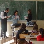 Les cours de français et les ateliers de théâtre et de danse à Stolac