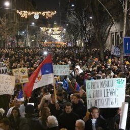 Serbie : grande manifestation à Belgrade pour l'écologie et la démocratie