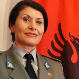 Albanie : Manushaqe Shehu, la première femme général de l'armée