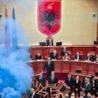 Albanie : un accord bipartisan pour ramener la « normalité » au Parlement