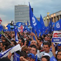 Elections en Albanie : Sali Berisha en tête dans les sondages et dans la rue