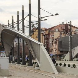 Kosovo : de nouveaux ponts qui creusent encore plus les divisions de Mitrovica