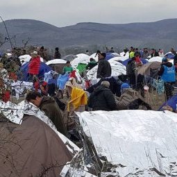 Macédoine : plus de mille réfugiés pris au piège à Tabanovce