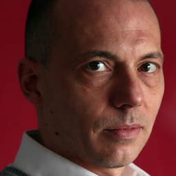 Serbie : Philippe Bertinchamps, correspondant du Courrier des Balkans à Belgrade, est menacé d'expulsion