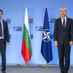 Bulgarie : l'Otan divise le nouveau gouvernement