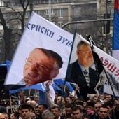 Šešelj pyromane : au bal des pompiers, Vučić mène la danse