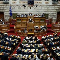 « Macédoine du Nord » : le Parlement grec ratifie l'accord avec Skopje