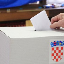 Présidentielle en Croatie : Kolinda Grabar-Kitarović élue sur le fil du rasoir