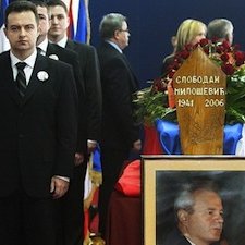 La Serbie, l'héritage des années 1990 et l'intégration européenne